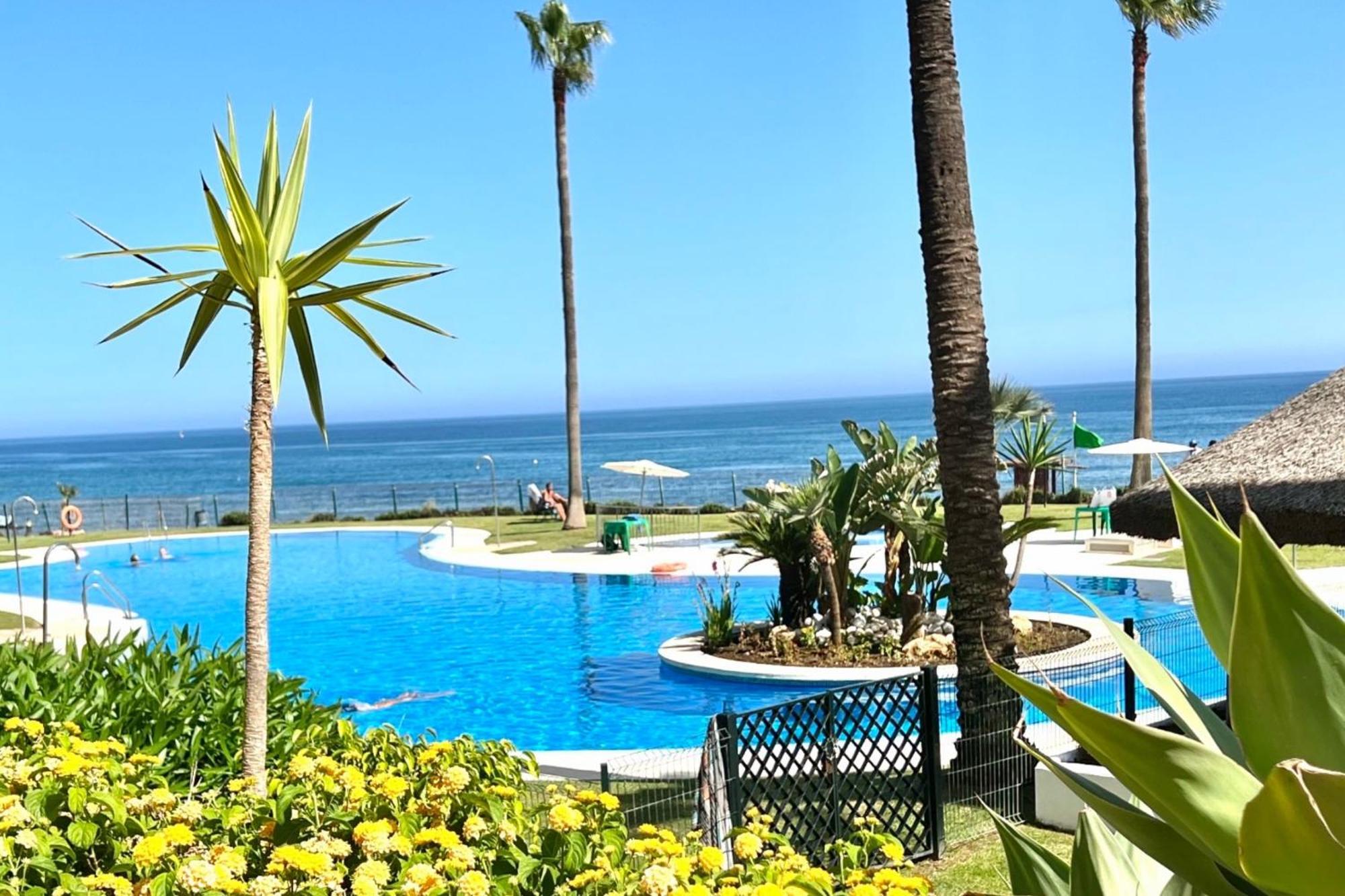 Mi Capricho 2D Beachfront- Apartment With Sea View - Costa Del Sol Sitio de Calahonda المظهر الخارجي الصورة